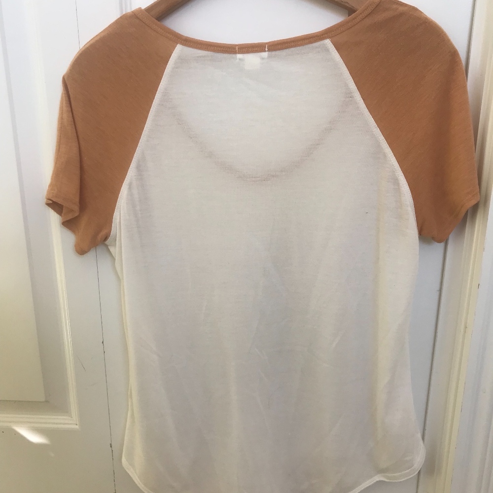 Neutral Tee - Picture 2 of 3